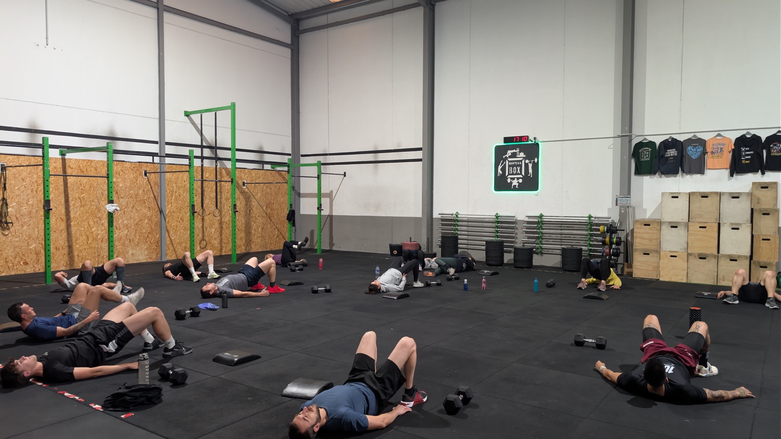 Grupo entrenando en el box de Banyeres
